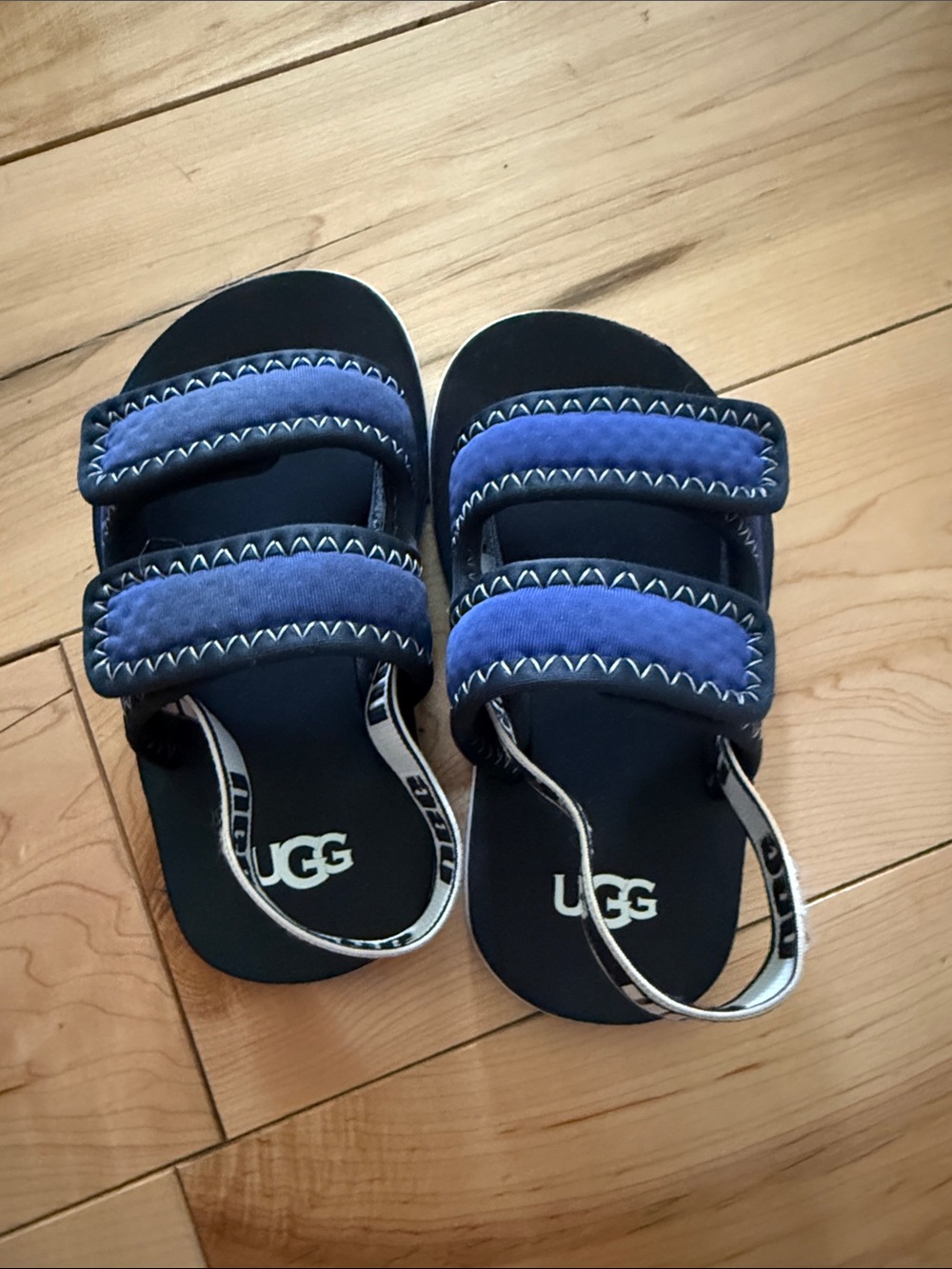 Toddler Ugg Lennon sling back - Picture 2 of 4